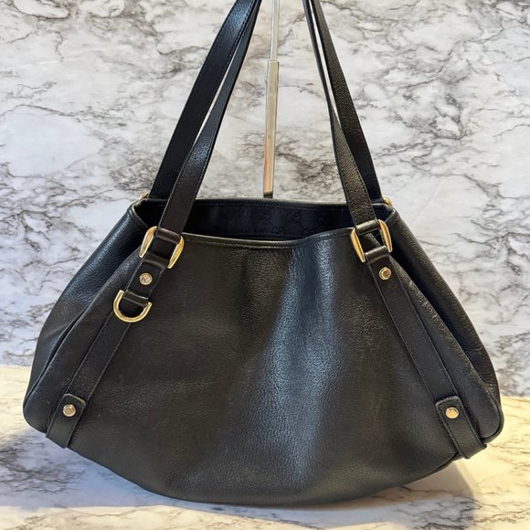 Gucci Handbags - 🎉🤩HOST PICK!!🤩🎉GUCCI Authentic Abbey D-Ring Leather Shoulder Bag